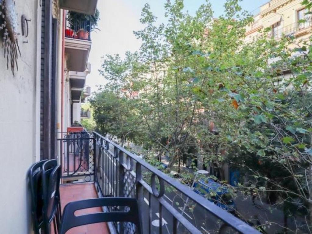 Spacious Aptmt Close To Pl Universidad And Pl Catalunya, 2,5 Bedrooms, Balcony, Heating, Elevator Min 31 Nights Barcelona Zewnętrze zdjęcie